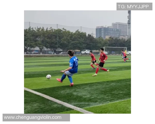 赛后分析:重庆与西安足球队心理素质对比及其影响因素探讨 赛后分析:重庆与西安足球队心理素质对比及其影响因素探讨