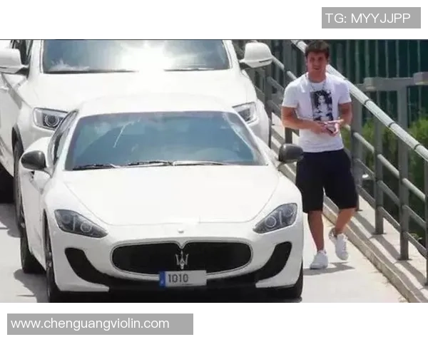 足球明星们的豪车生活揭秘他们最爱驾驶的奢华座驾与个性选择